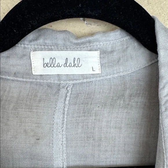 Bella Dahl Light Gray/Beige Shirt - Picture 2 of 5